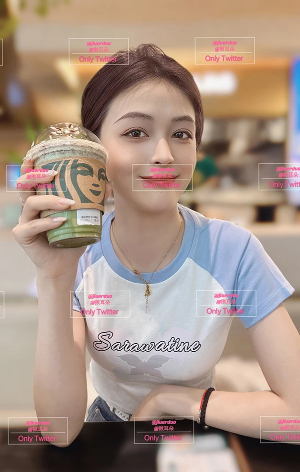 高颜值白虎人妻@揪耳朵 2025尺度私拍视图合集5